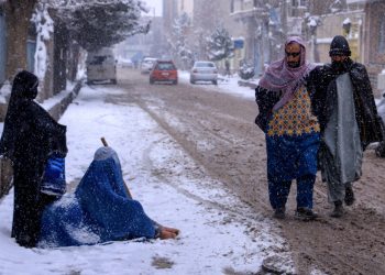 د خوړو پروګرام: د ژمي په رارسېدو سره میلیونونه افغانان له شدیدو ستونزو سره مخ دي