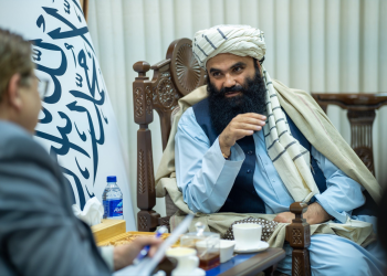 حقاني او صادق د کابل او اسلام‌اباد ترمنځ د امنیتي او سیاسي ستونزو پر حل ټینګار کړی