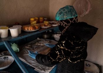 ملګري ملتونه: له ایران او پاکستانه راستنېدونکي یوازې ۱۷سلنه افغان ښځې عاید لري