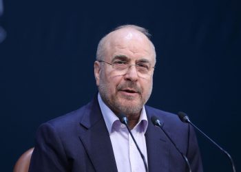 قالیباف: د امریکا د سمندري کلابندۍ په صورت کې د هرمز له تنګي د بېړیو تېرېدل یوازې د ایران په اجازې  شوني دي