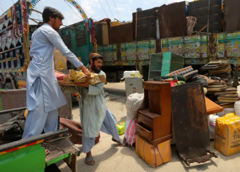 پرون نږدې څلور زره کډوال افغانستان ته راستانه کړل شول