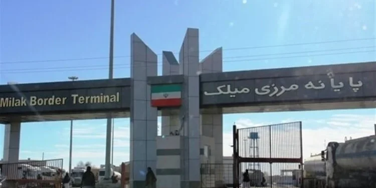 طالبان: د افغانستان او ایران ترمنځ د ترانزیټي موټرو تګ راتګ ۲۴ ساعته شو